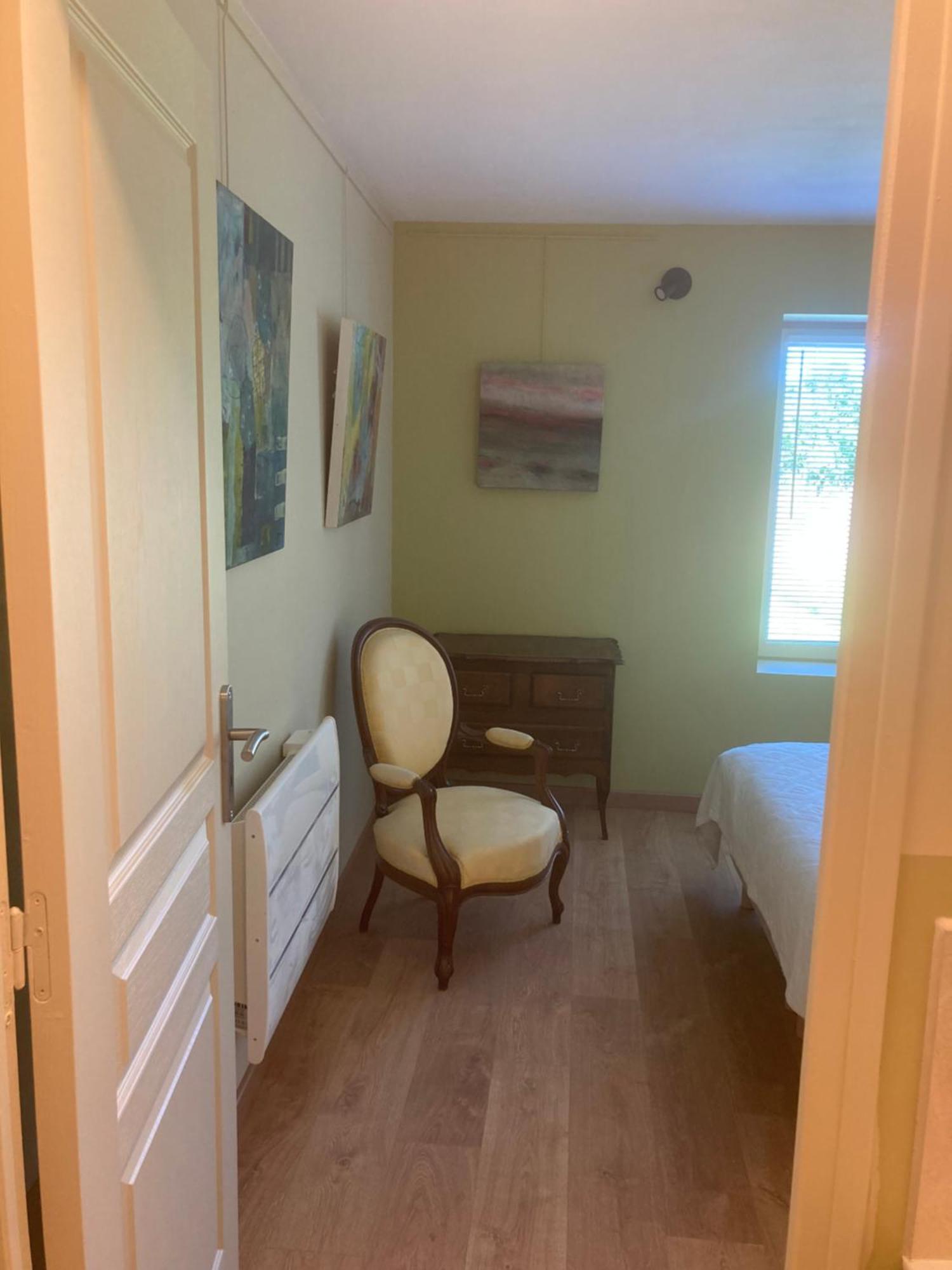 Chez Anne - Chambre Avec Salle De Bain Privative Menetou-Couture Εξωτερικό φωτογραφία