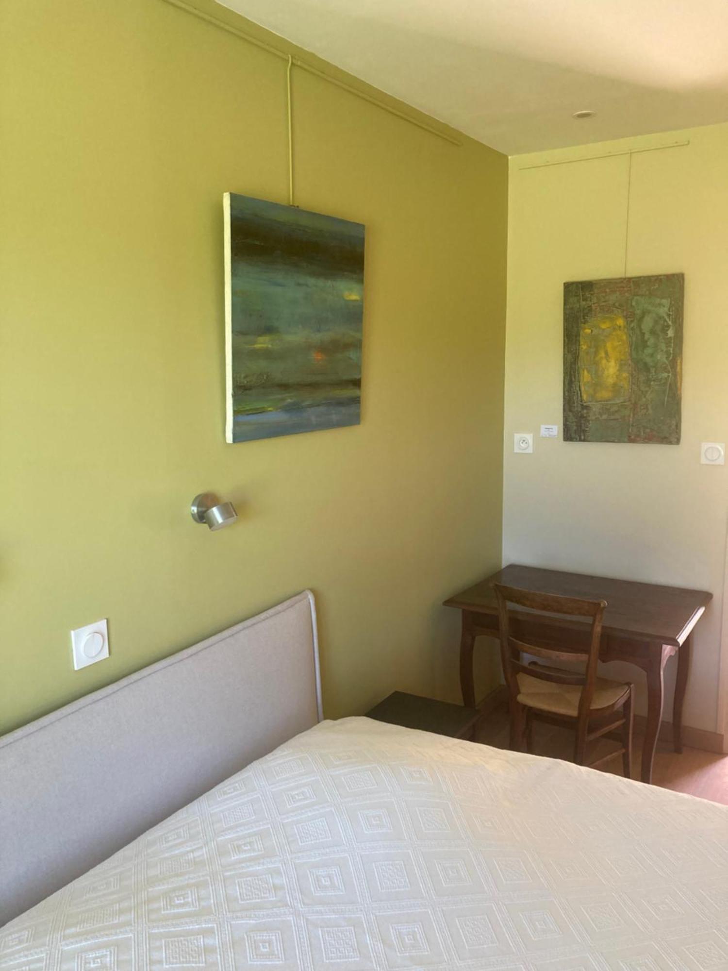 Chez Anne - Chambre Avec Salle De Bain Privative Menetou-Couture Εξωτερικό φωτογραφία