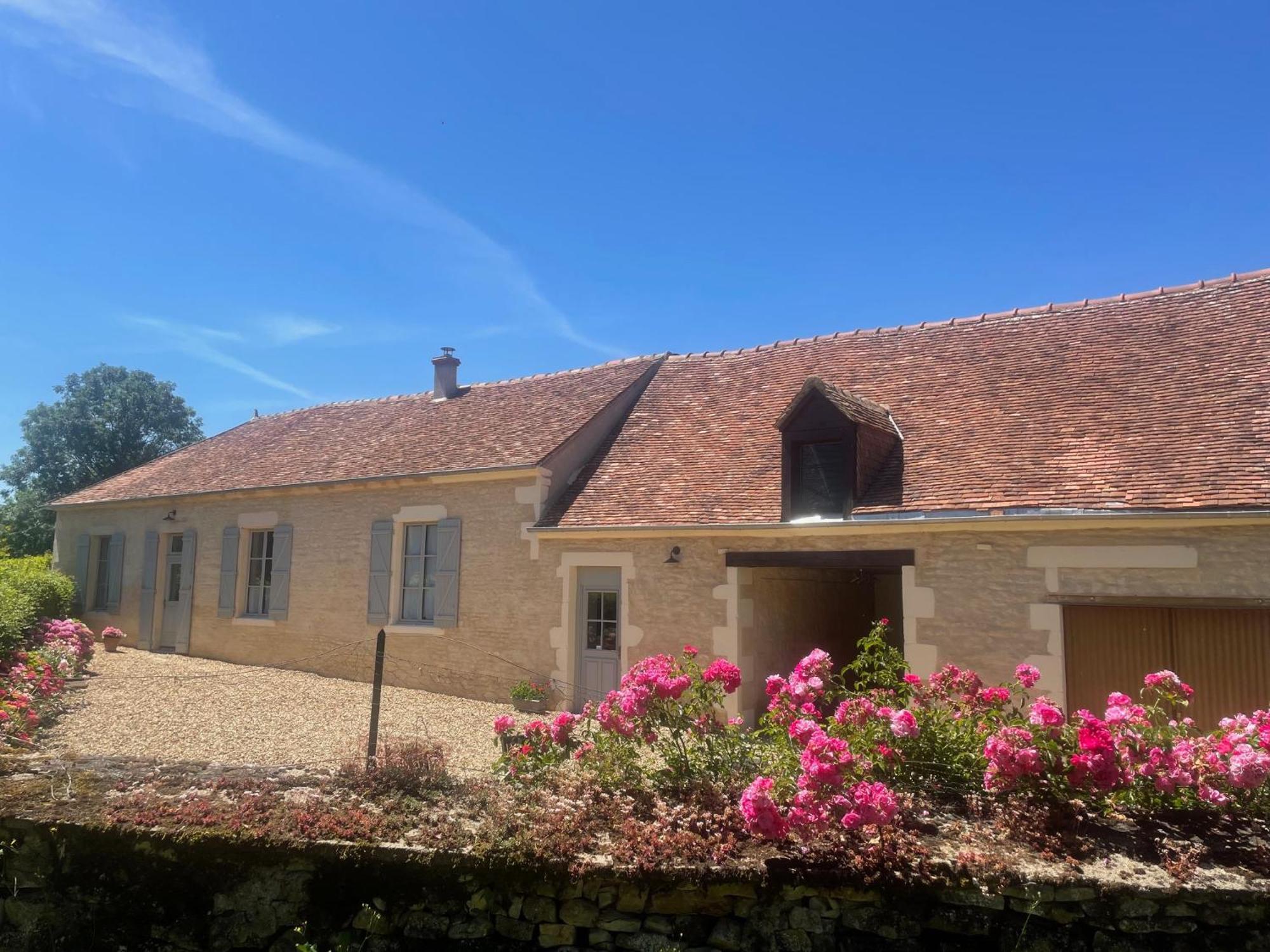 Chez Anne - Chambre Avec Salle De Bain Privative Menetou-Couture Εξωτερικό φωτογραφία